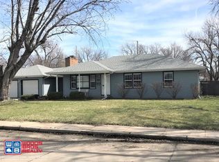 1327 N Grand Island Ave, Grand Island, NE 68803