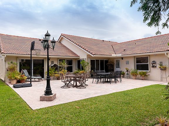 3rd image of 16257 NW 13th St