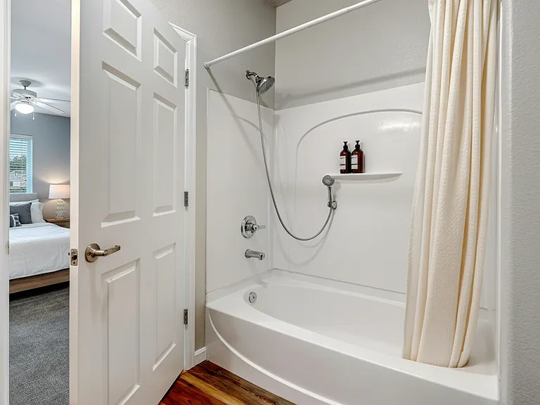 2 bedroom bathroom