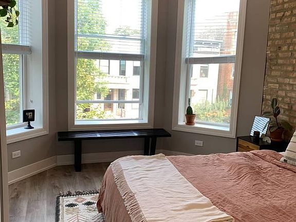 4th image of 2448 N Albany Ave #2N