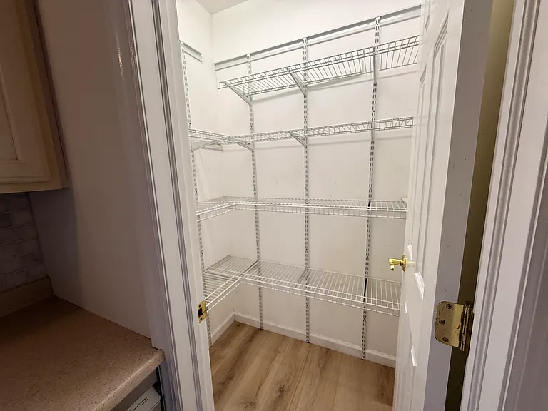 22 William Penn Dr #UPSTAIRS — Photo 12
