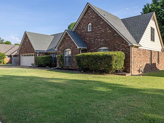 3rd image of 8139 Green Belt Dr