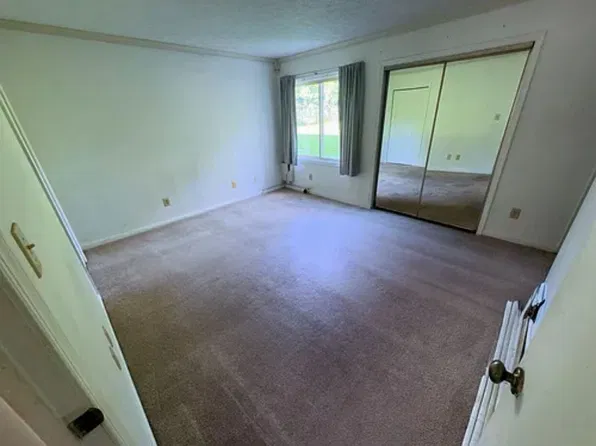 111 Pacific Dr, Hampton, VA 23666
