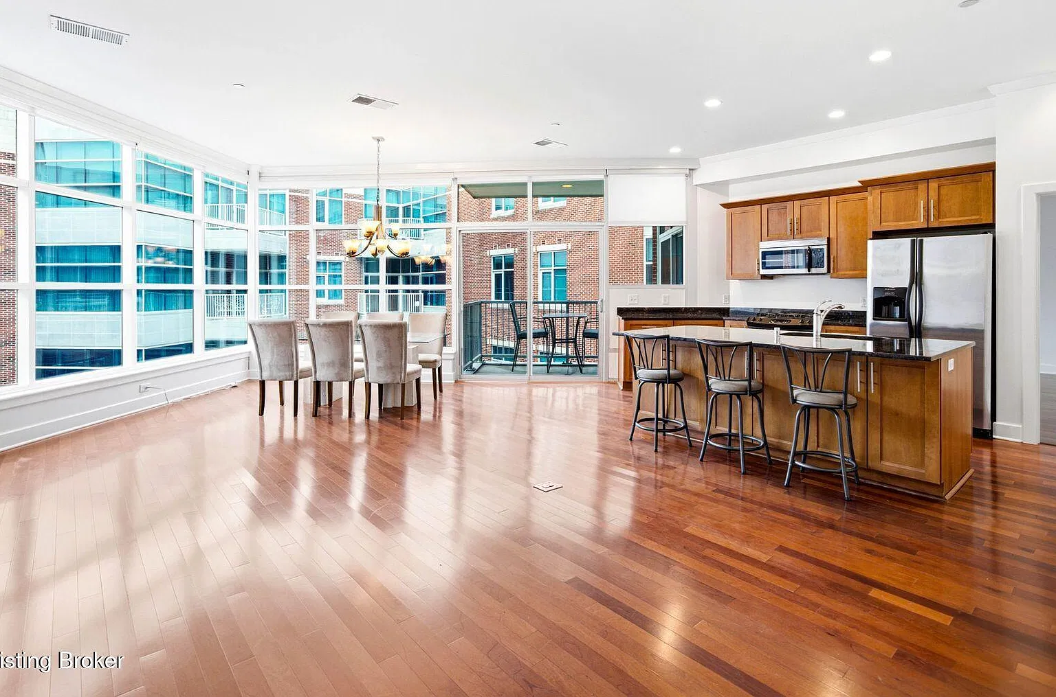 2 bed, 2.0 bath, 1635 sqft, $2,800 — Photo 3
