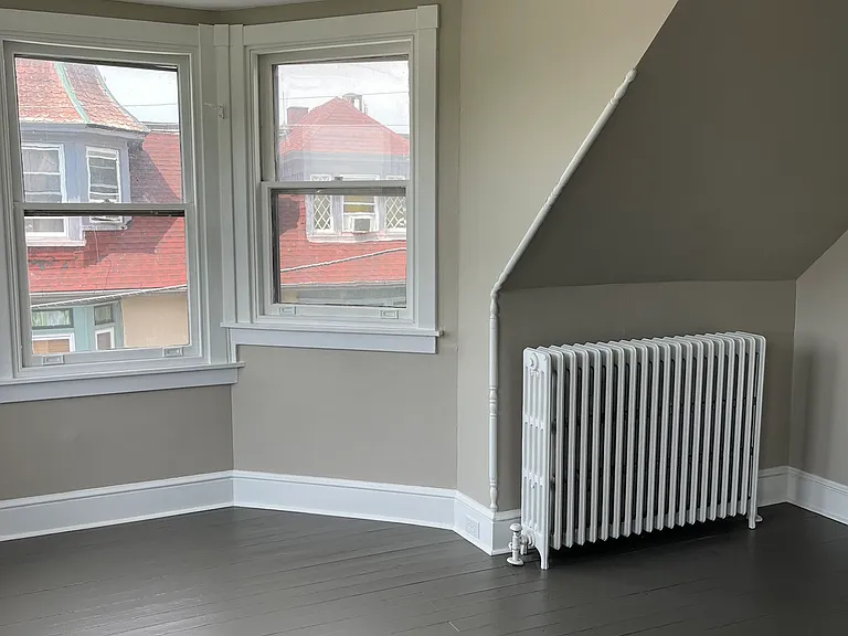 433 Windsor St #3 — Photo 13