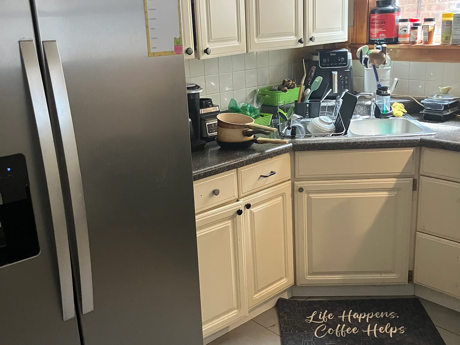 3 bed, 1200 sqft, $2,200 — Photo 4