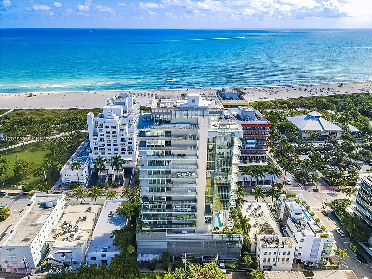 120 Ocean Dr #700 — Photo 41