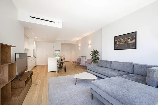 Rented by Compass | media 9