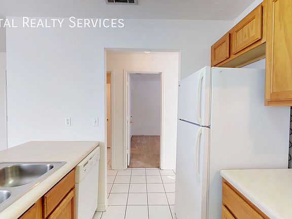 5th image of 1851 Norwood Ct Unit 2
