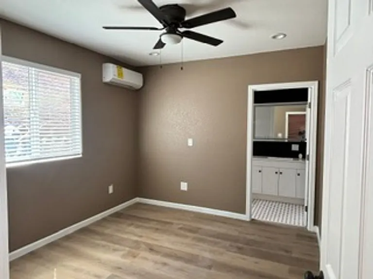 23578 Lakeview Dr — Photo 15