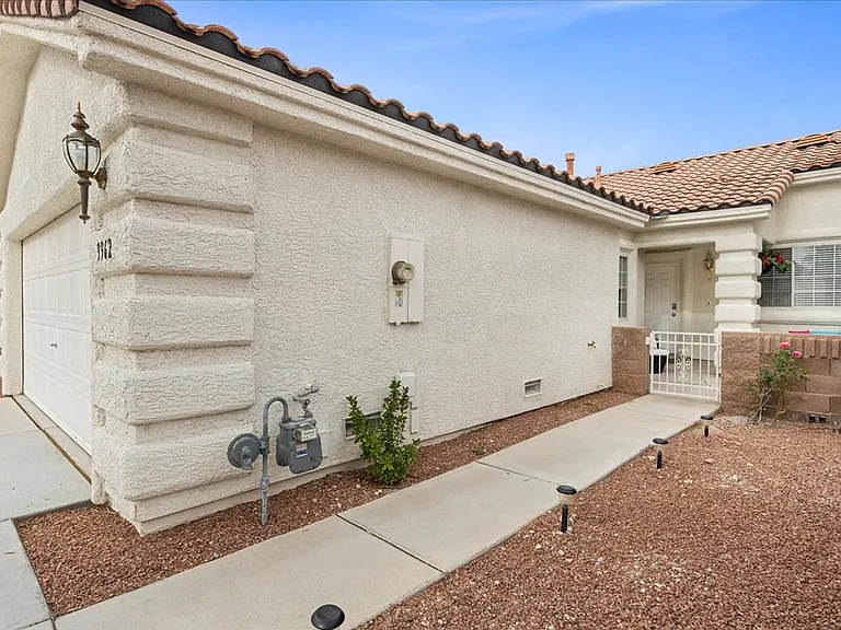9962 Catalina Canyon Ave — Photo 13
