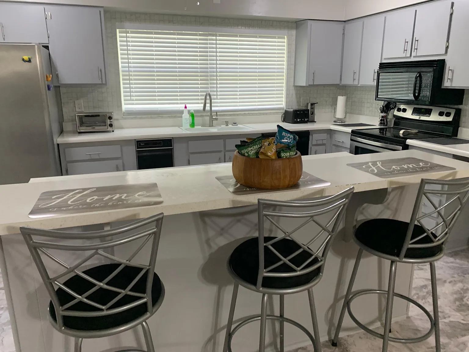 11717 Douglas Ln — Photo 3