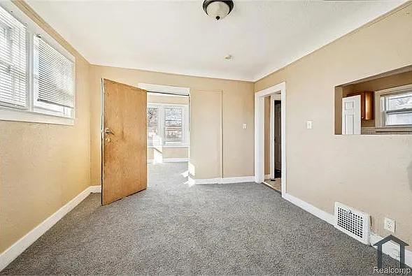 2076 Collingwood St — Photo 10