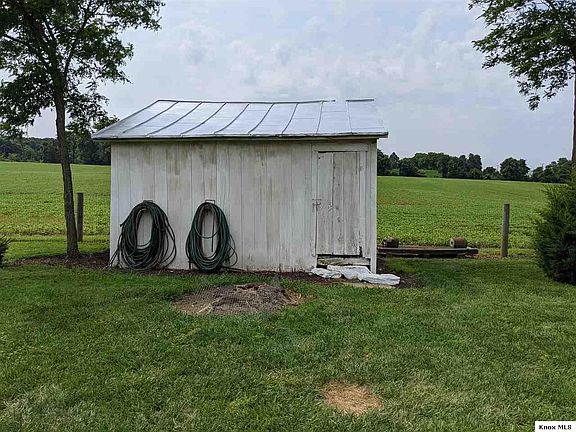 4th image of 4020 Township Road 216