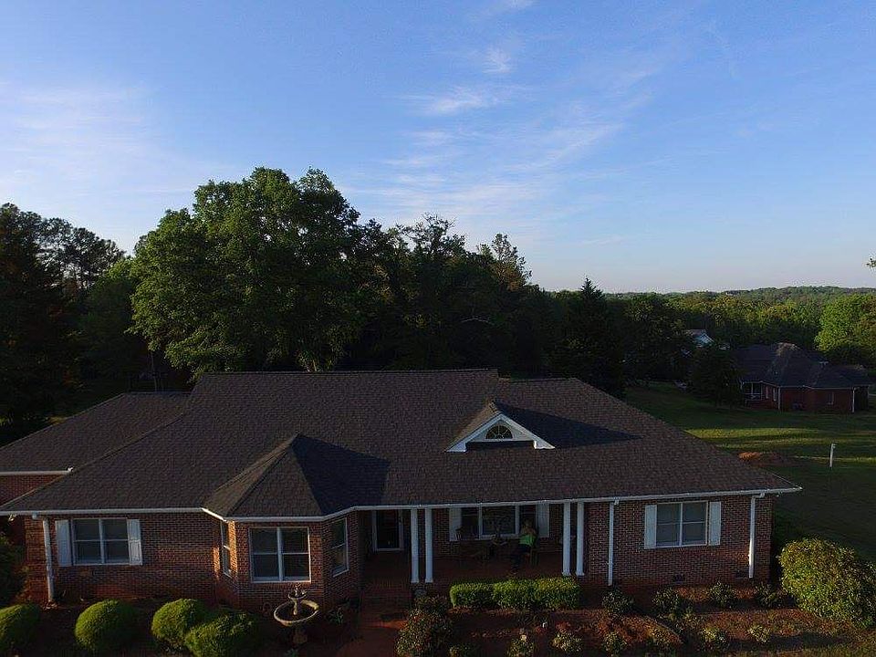 2nd image of 102 Mountain View Ct