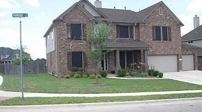 2nd image of 2700 Vinwood Cv