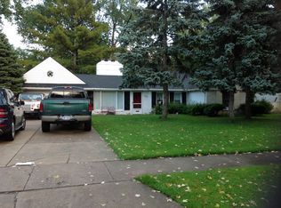 30030 Gloria St, Saint Clair Shores, MI 48082
