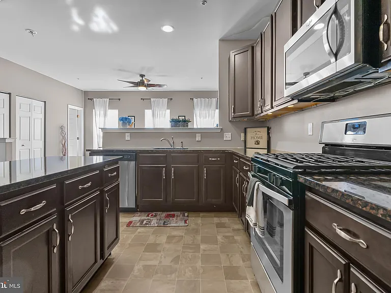2109 Hayward Ave — Photo 13
