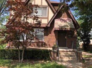 22707 Ridgeway St, Saint Clair Shores, MI 48080