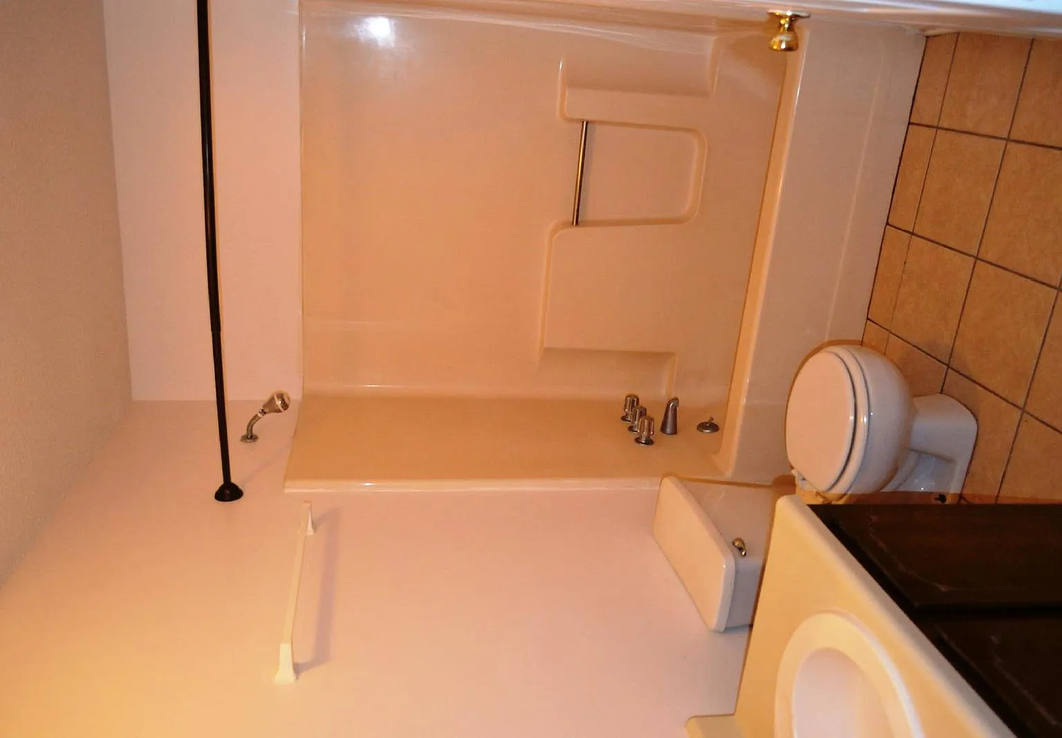 2 bed, 1.0 bath, 850 sqft, $875 — Photo 4