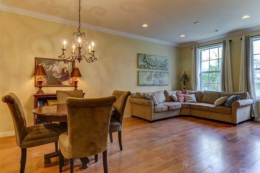 3 bed, 2.5 bath, 1770 sqft, $4,450 — Photo 2