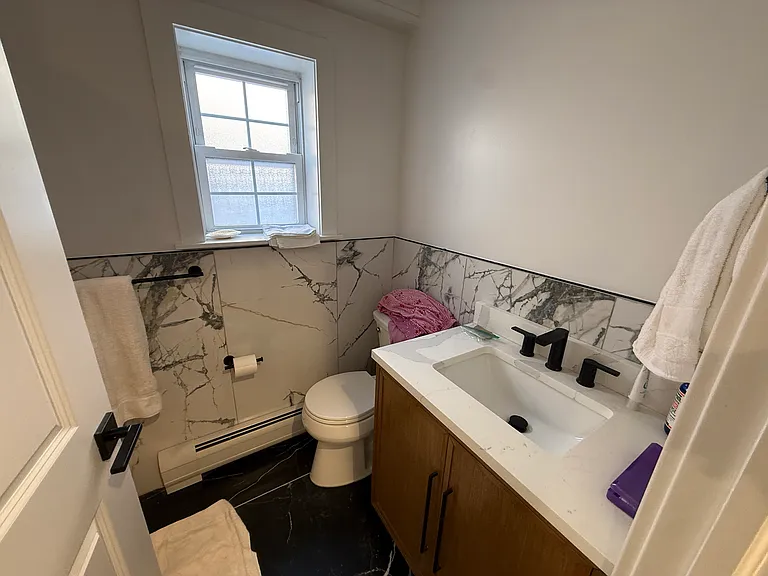 2357 Linwood Ave #G — Photo 7