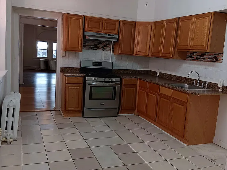 4814 N Warnock St — Photo 6