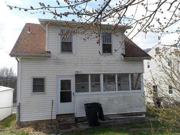 3rd image of 1026 Morgan Ave SE