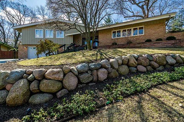 1st image of 2027 Birchwood Dr