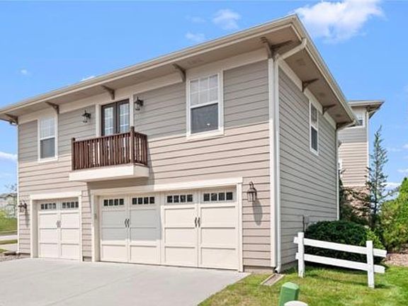 2nd image of 3217 SW Longview Rd #1