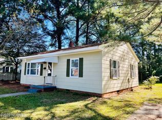 3539 S Waverly St, Farmville, NC 27828