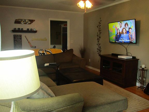 5th image of 127 Burrum Dr