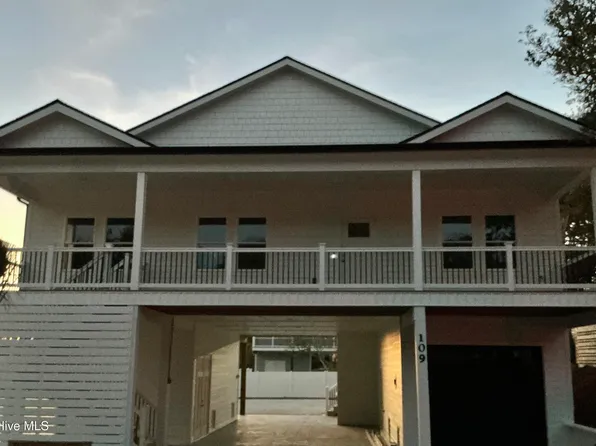 109 SE 35th Street, Oak Island, NC 28465
