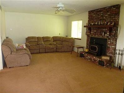 3rd image of 17788 Bedford Dr