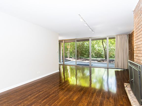 4th image of 5600 Hillcrest Ln