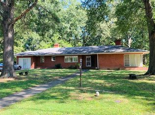 20001 Oakland Ave, South Chesterfield, VA 23834