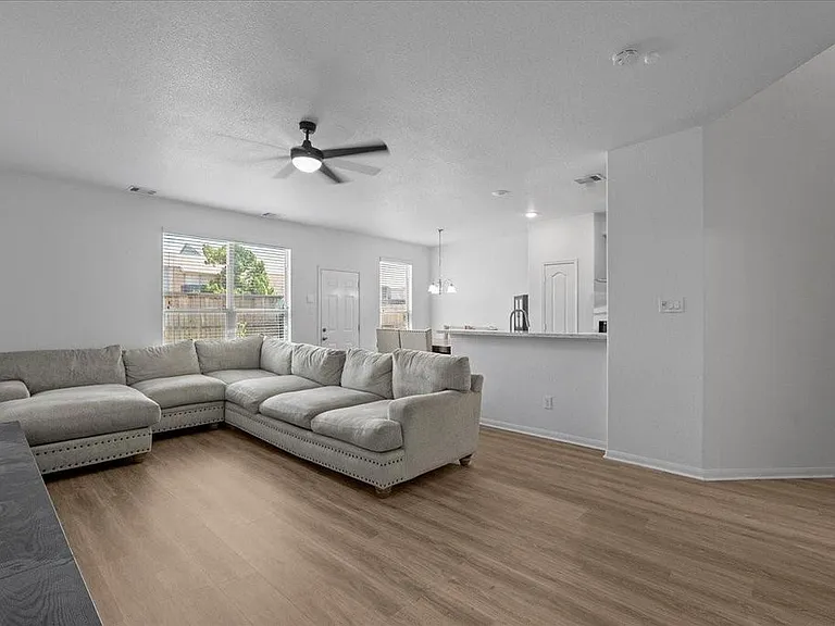 17114 Amarose Dr — Photo 6