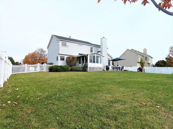 3rd image of 9153 Palomino Dr NW