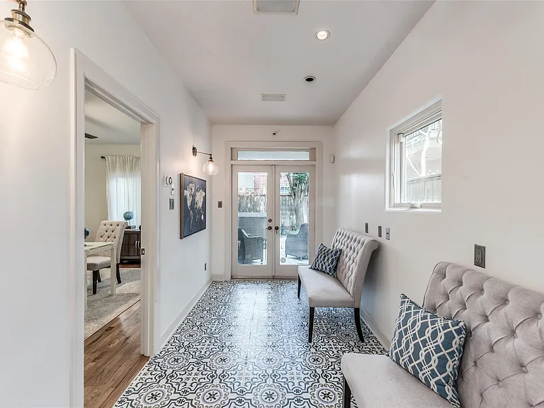 2108 Driscoll St — Photo 10