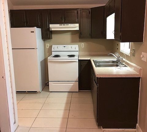 4th image of 1366 N Olney St