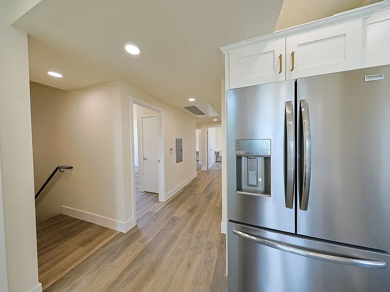 2712 Menlo Ave — Photo 16