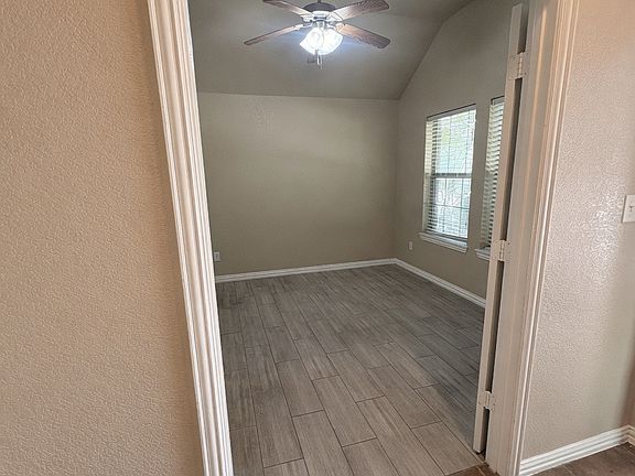 2nd image of 673 S Heights Dr