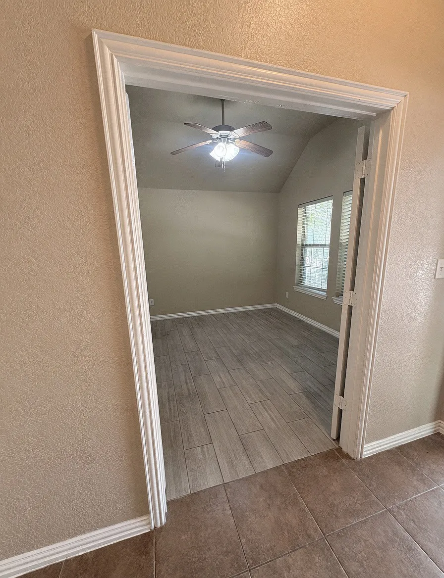 Building Photo - 673 S Heights Dr