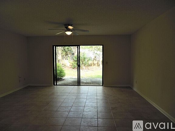 3rd image of 940 Beau Ct