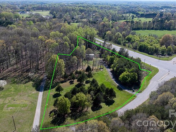 2nd image of 1859 McRee Rd