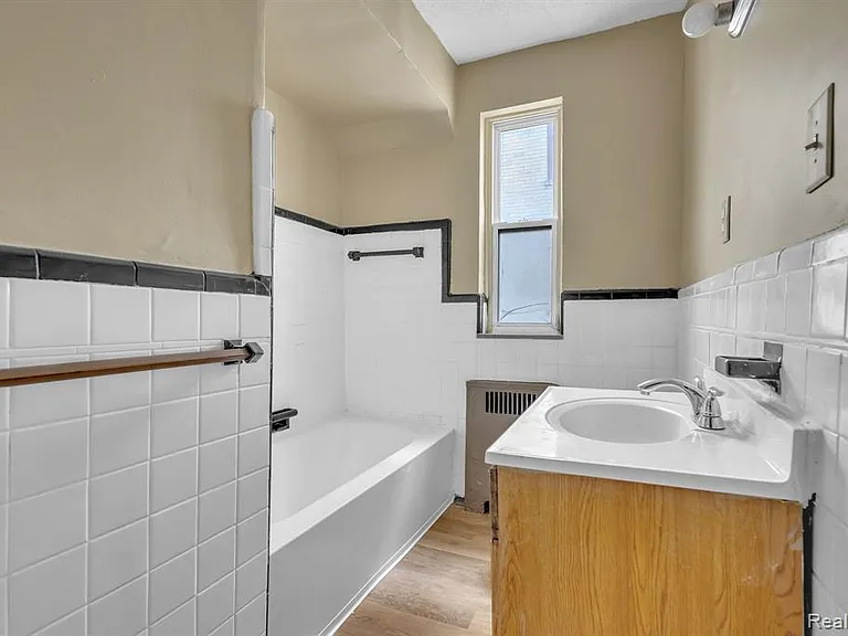 17701 Manderson Rd — Photo 27