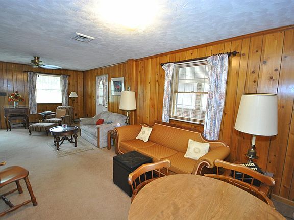 4th image of 130 Andrews Dr
