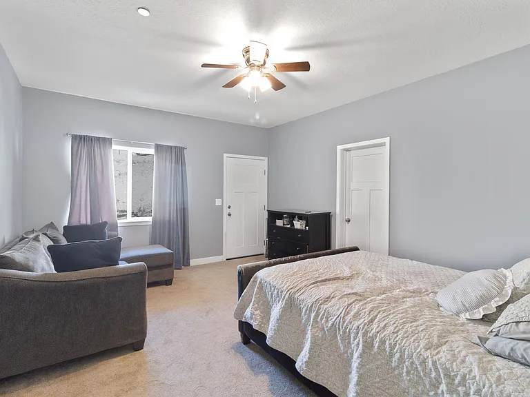 18810 Talisman St — Photo 10