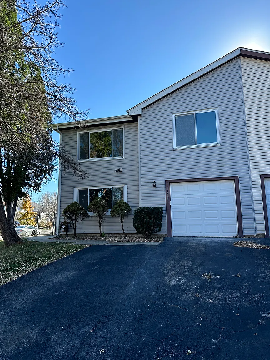 2055 Millpond Ln photo 1