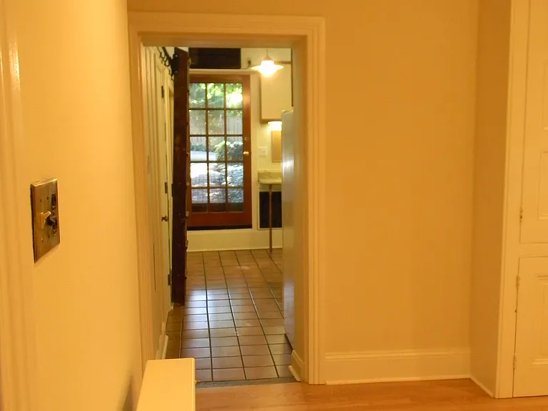 311 N High St — Photo 27